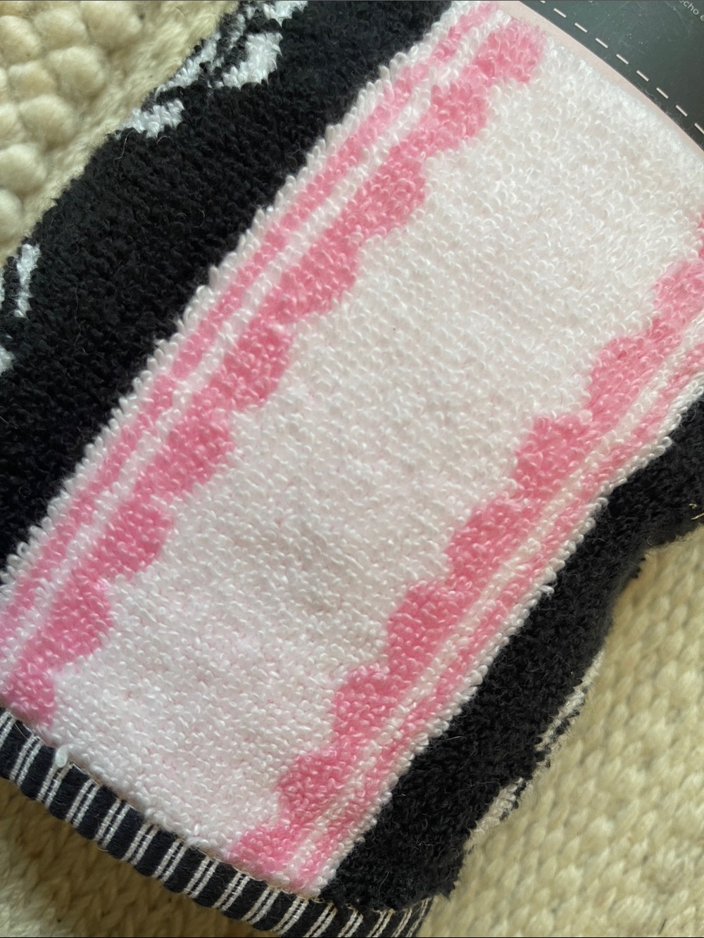 Set of 2 Rose Print Hand Towels by Betsey Johnson - Picture 3 of 7